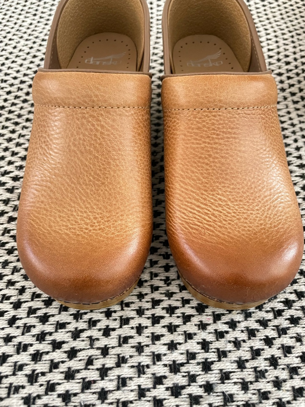 Dansko Pro Honey Clogs Distressed Burnished Leather Size 8 Beige Tan - Picture 5 of 11